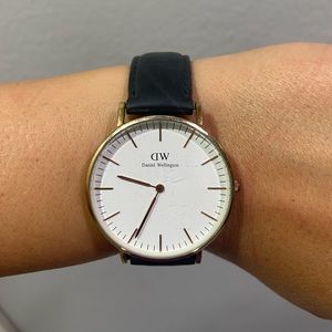 Woman’s Daniel Wellington Watch - Petite York. Size 32mm.